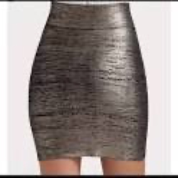 BCBGMaxAzria Dresses & Skirts - BCBG Maxazria Silver Foiled Bodycon Skirt